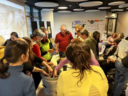 PESTRO DOGAJANJE NA ŠKOFLJICI 5